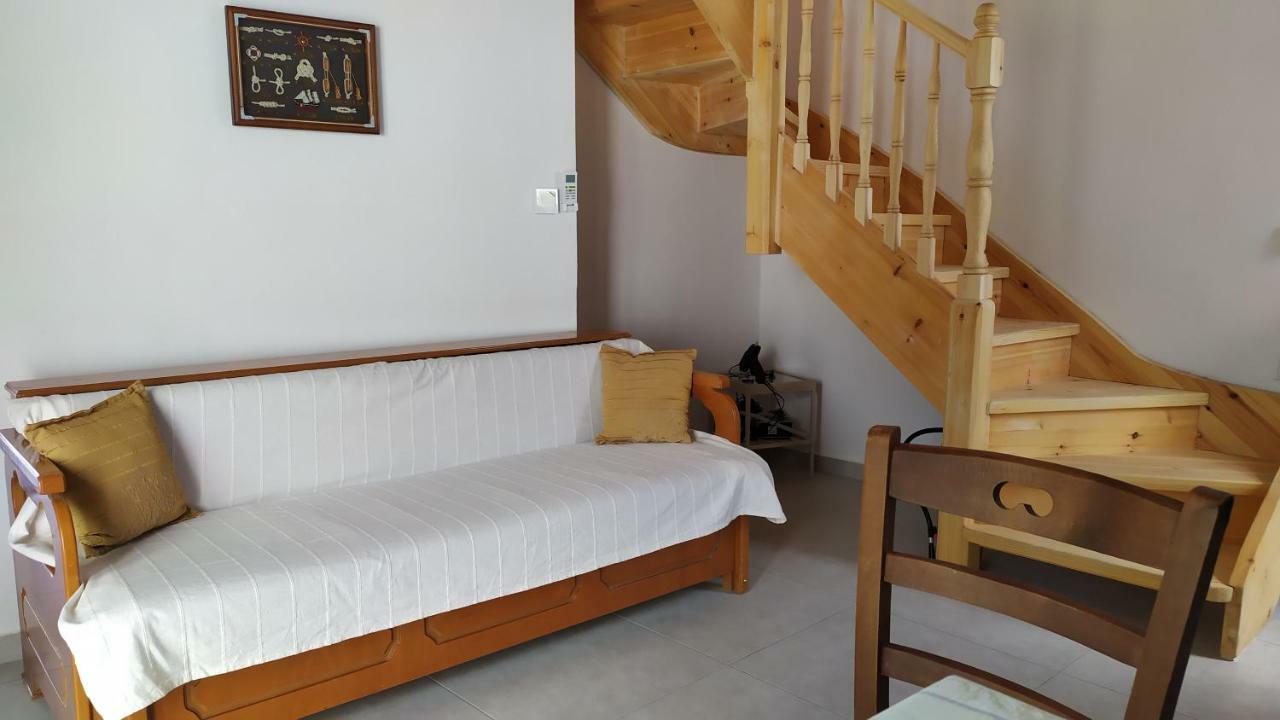 Island House *
